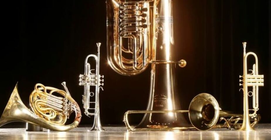 2001 – 2002 THE EUROPEAN BRASS FORUM