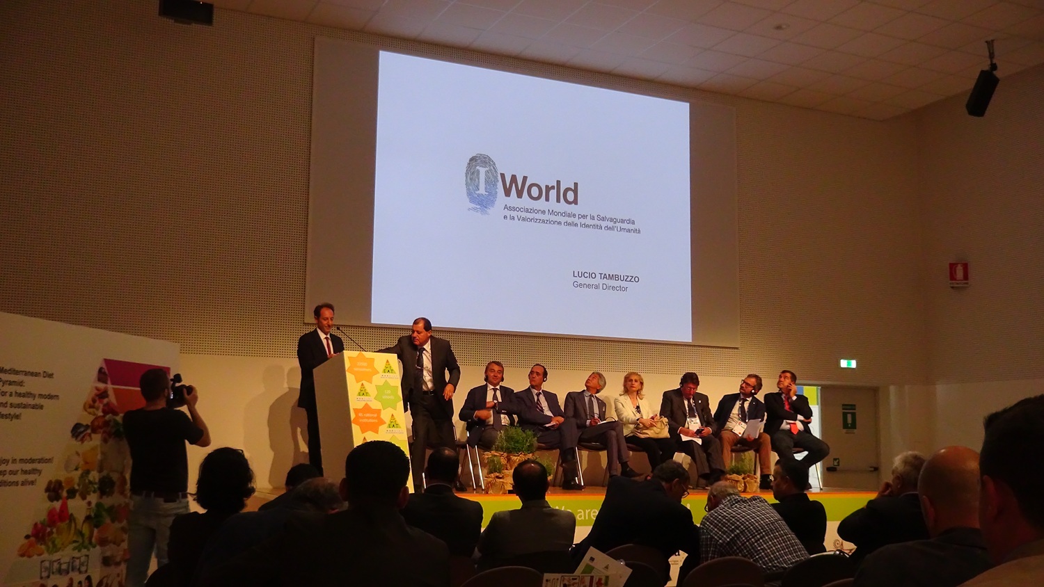 lucio tambuzzo - expo milano 2016 - I WORLD